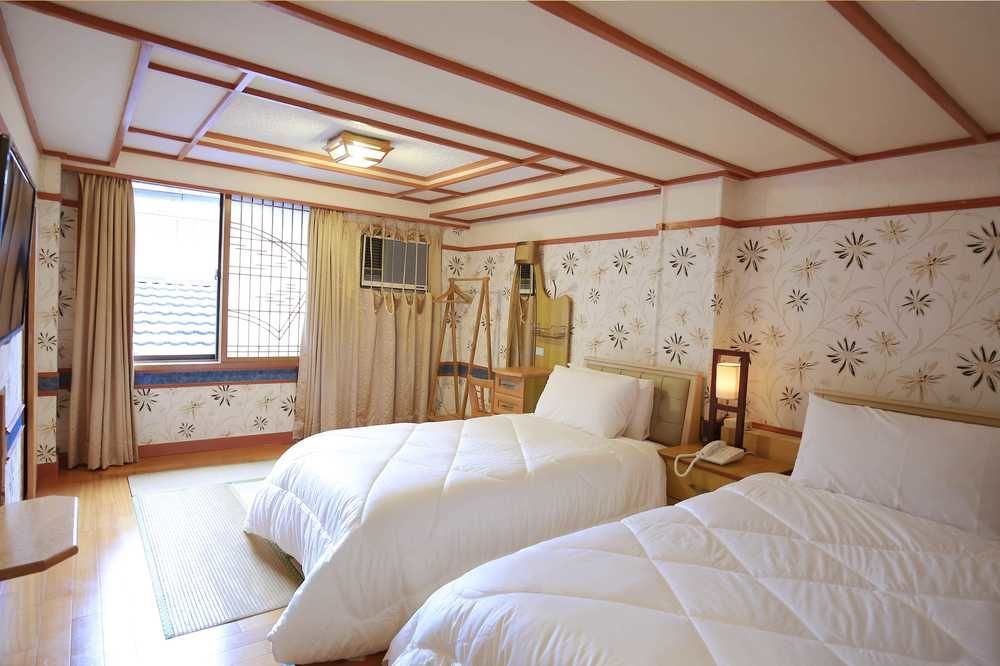 Phoenix Pavilion Hot Spring Hotel Taipei Exterior foto